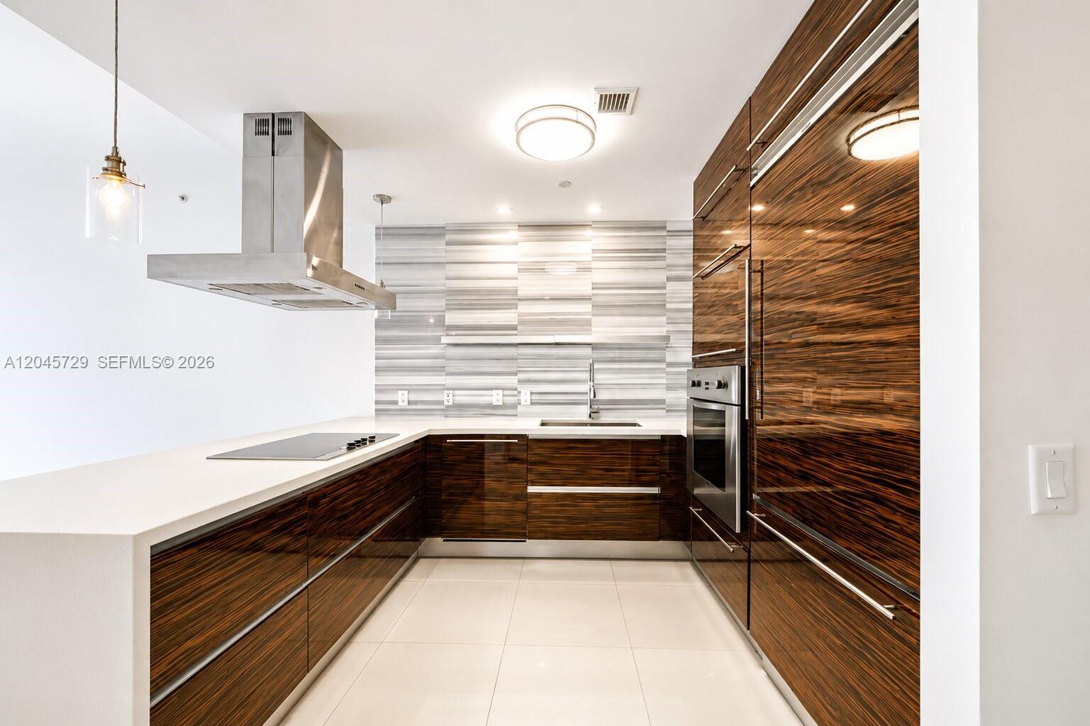 1100 Biscayne Boulevard 4402 Property Photo 6