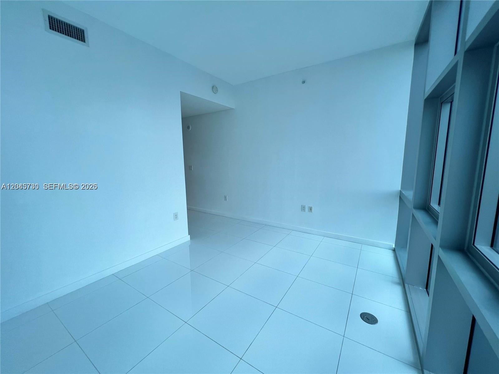 851 Ne 1st Avenue 1208 Property Photo 17