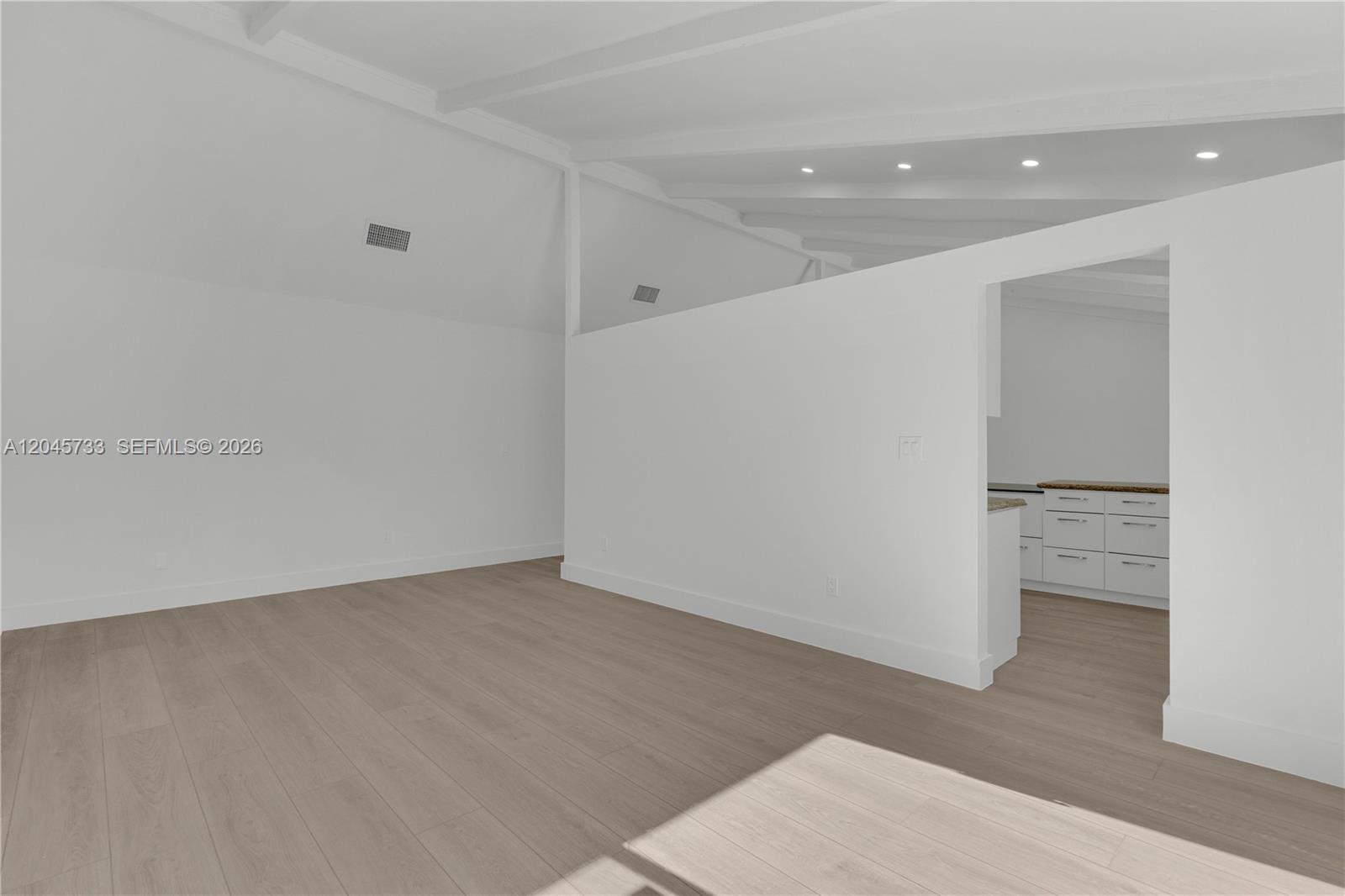 A12045733 Property Photo 11
