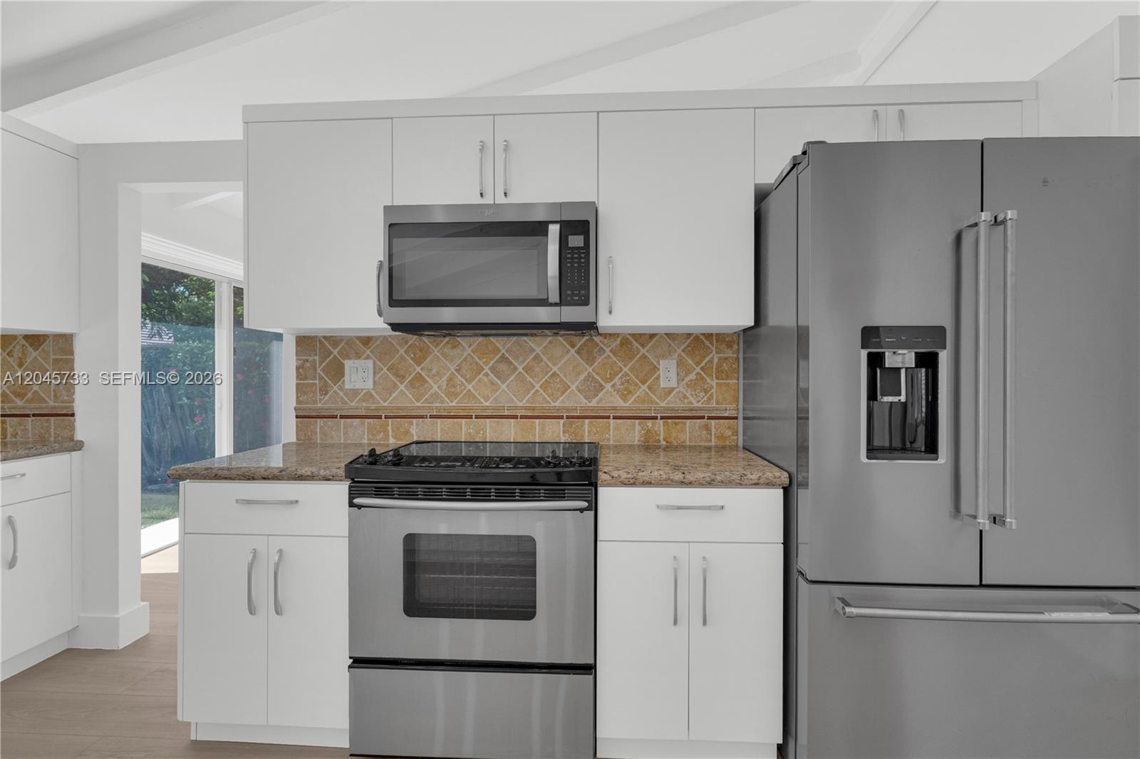A12045733 Property Photo 18