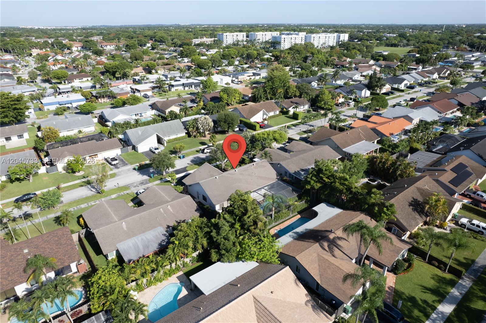 A12045733 Property Photo 33