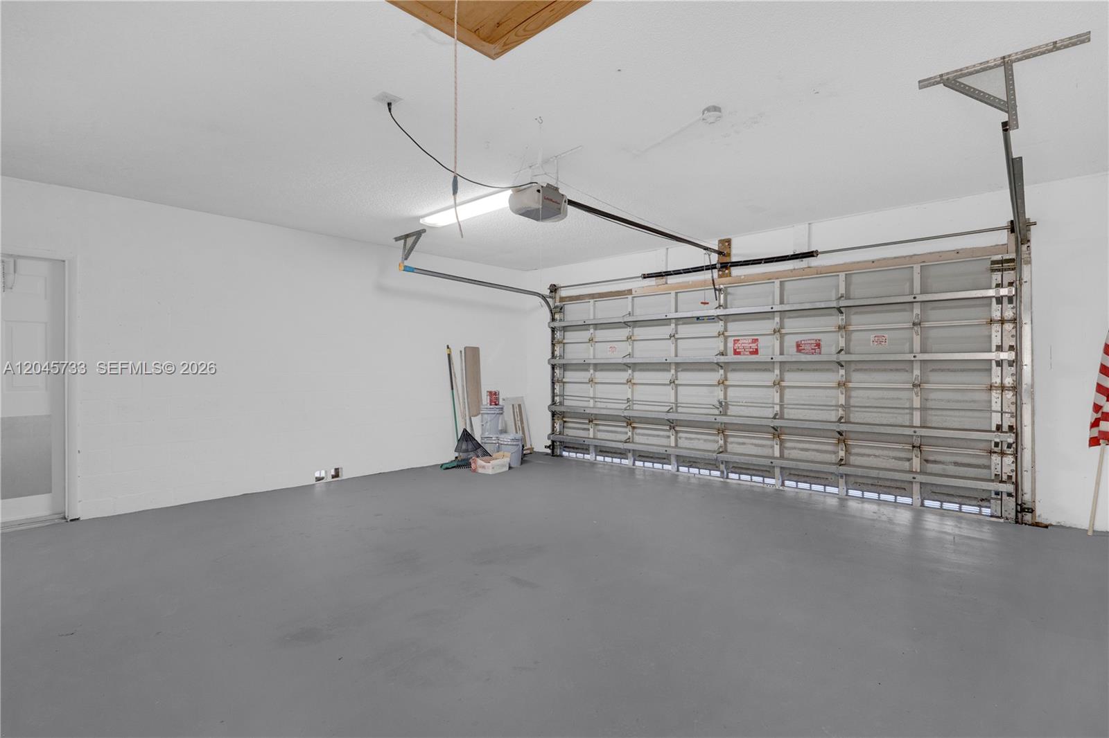 A12045733 Property Photo 34