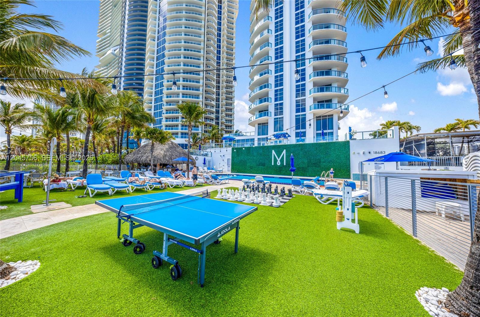 18683 Collins Avenue 1610 Property Photo 23
