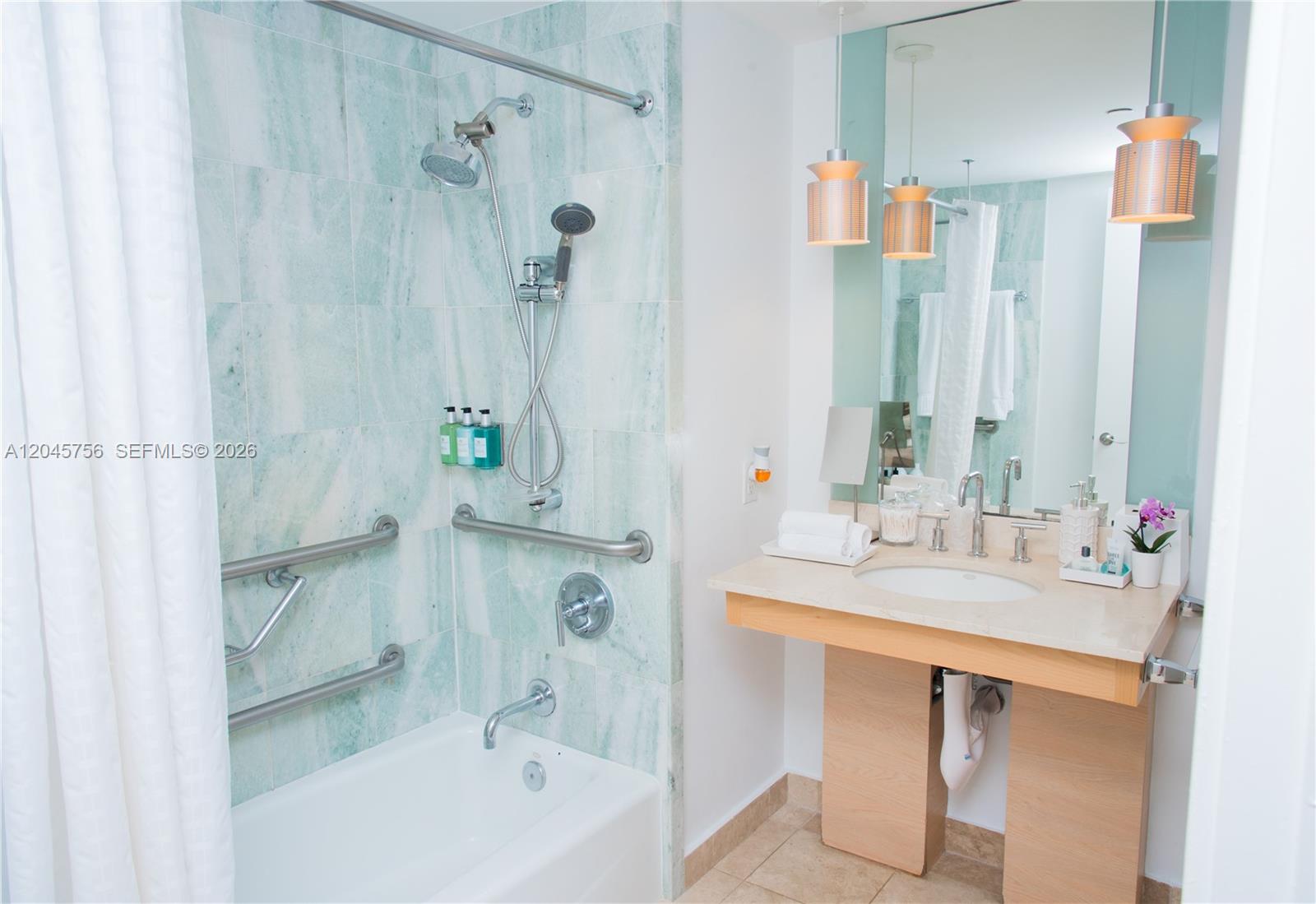 18683 Collins Avenue 1610 Property Photo 41