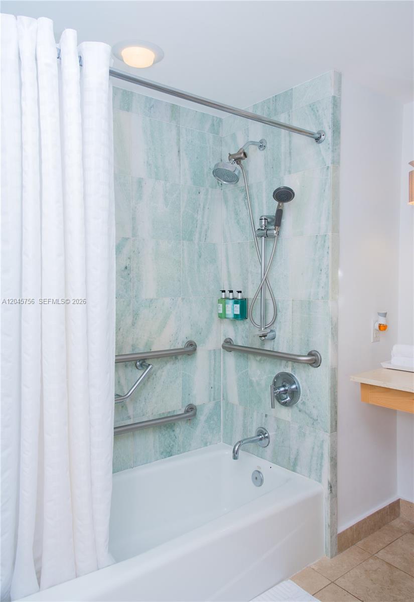 18683 Collins Avenue 1610 Property Photo 43