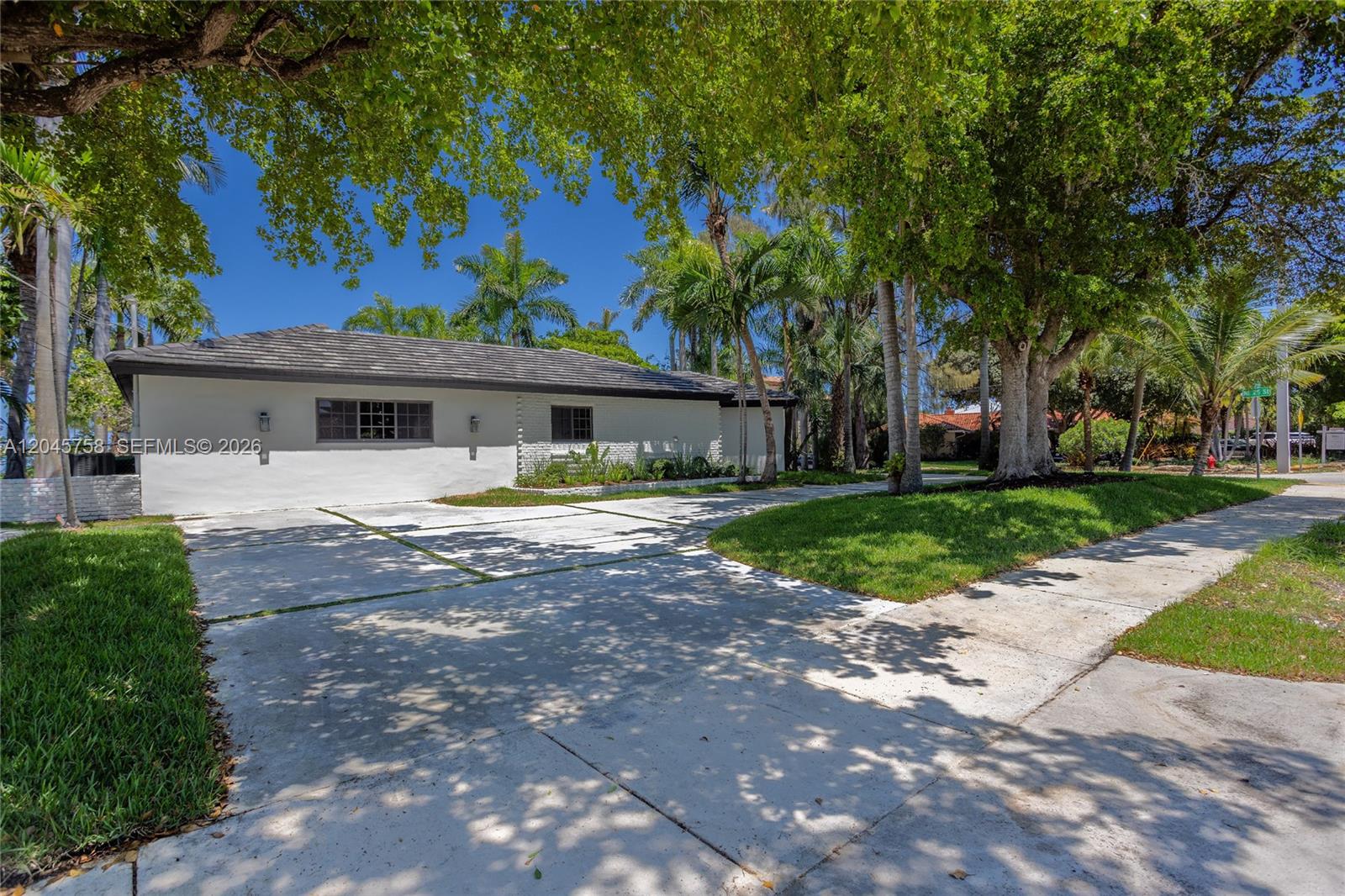2500 Bayview Drive Property Photo 71