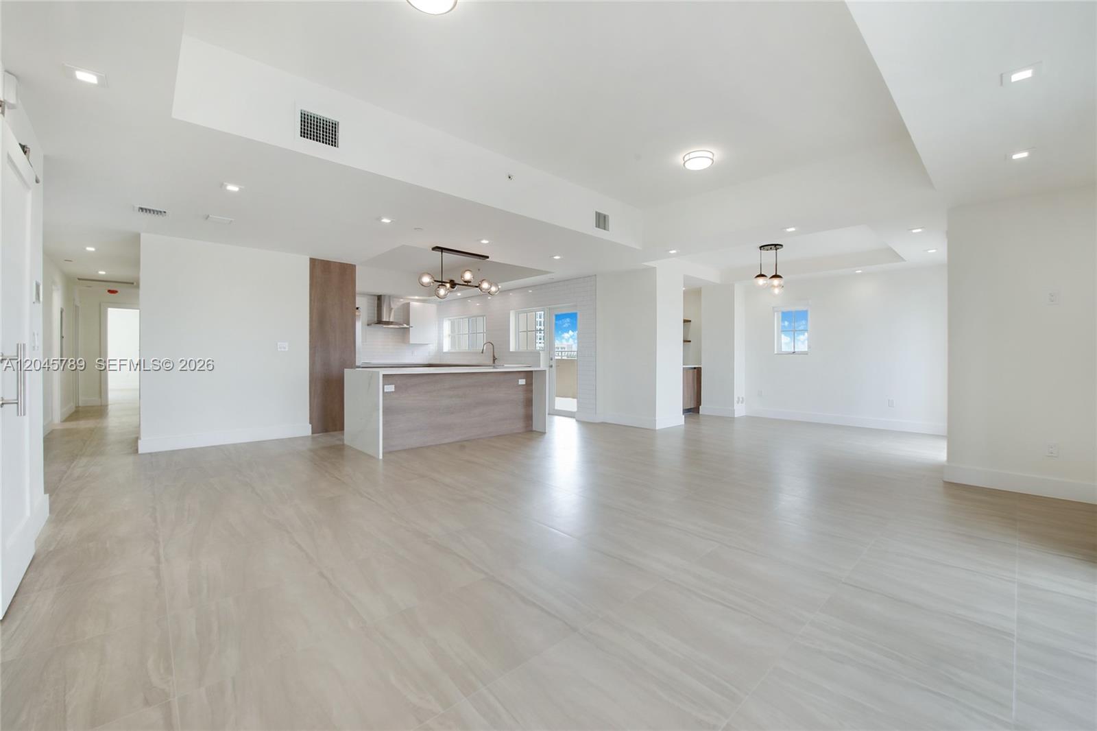 120 Salamanca Avenue Ph Property Photo 2