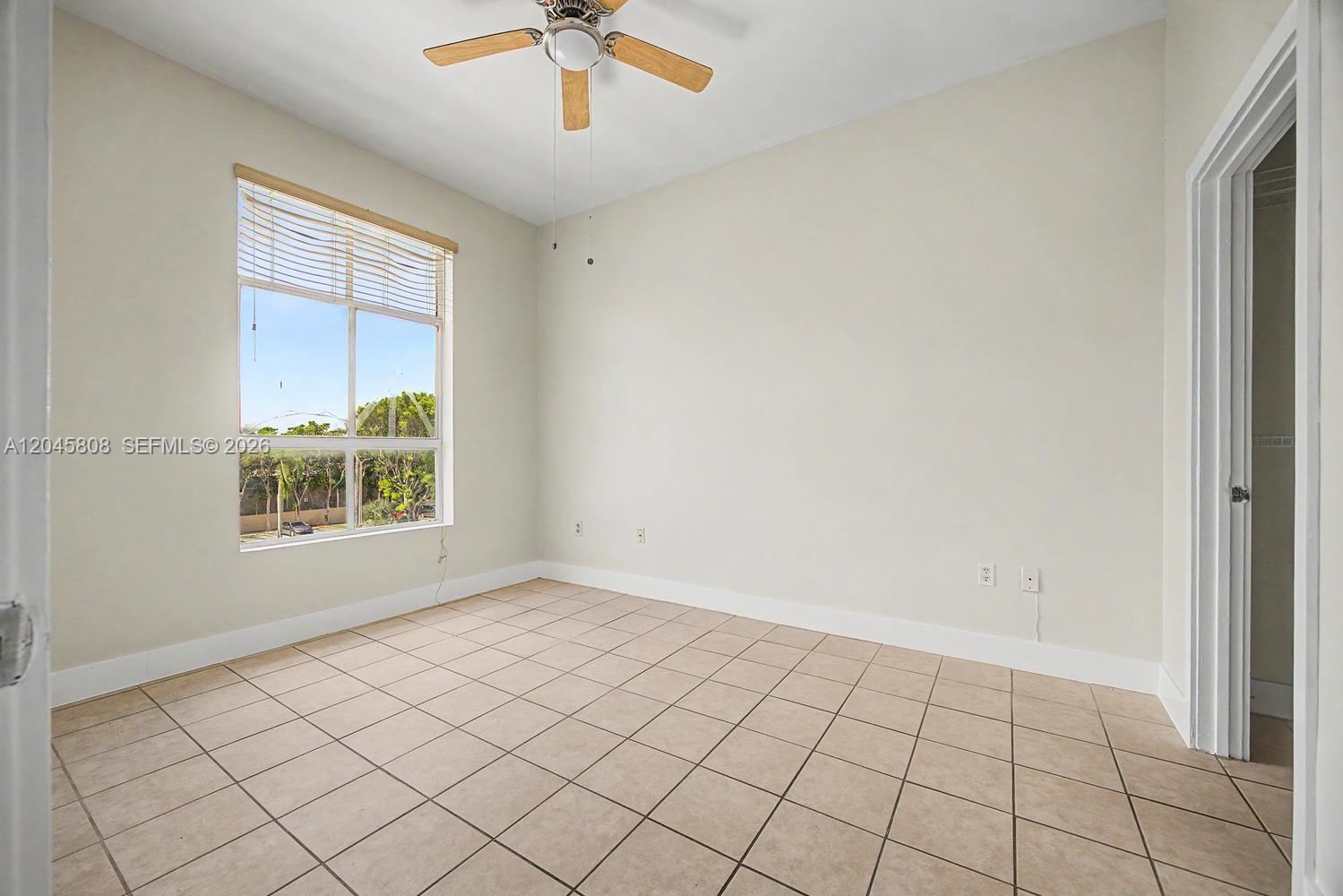 A12045808 Property Photo 9