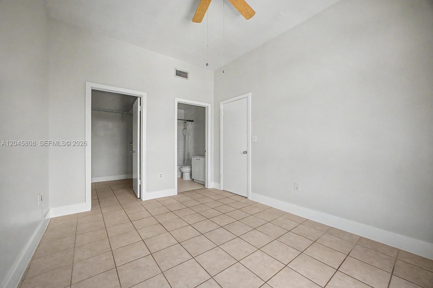 A12045808 Property Photo 11