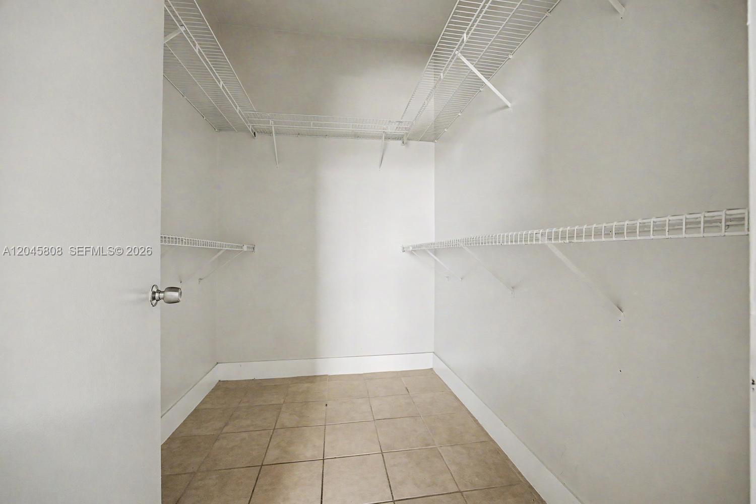 A12045808 Property Photo 17