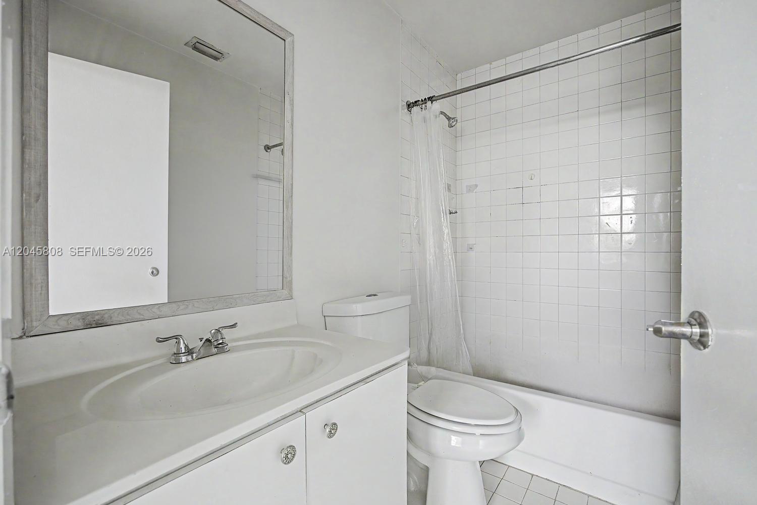 A12045808 Property Photo 18