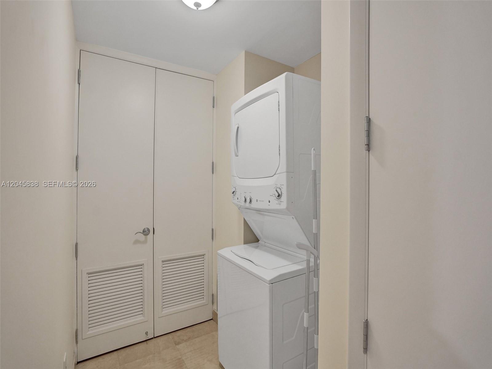2509 N Ocean Boulevard 376 Property Photo 11