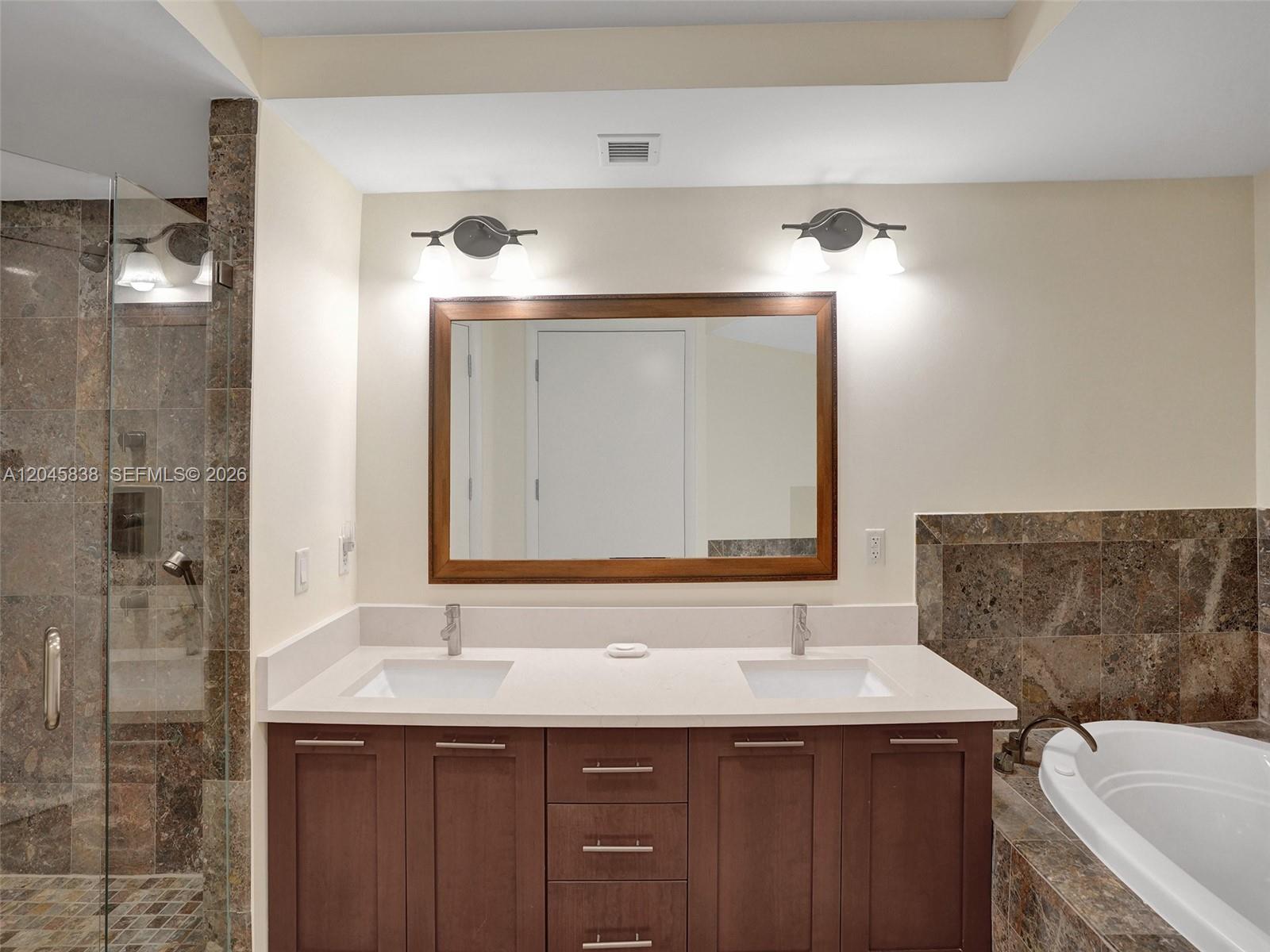 2509 N Ocean Boulevard 376 Property Photo 21