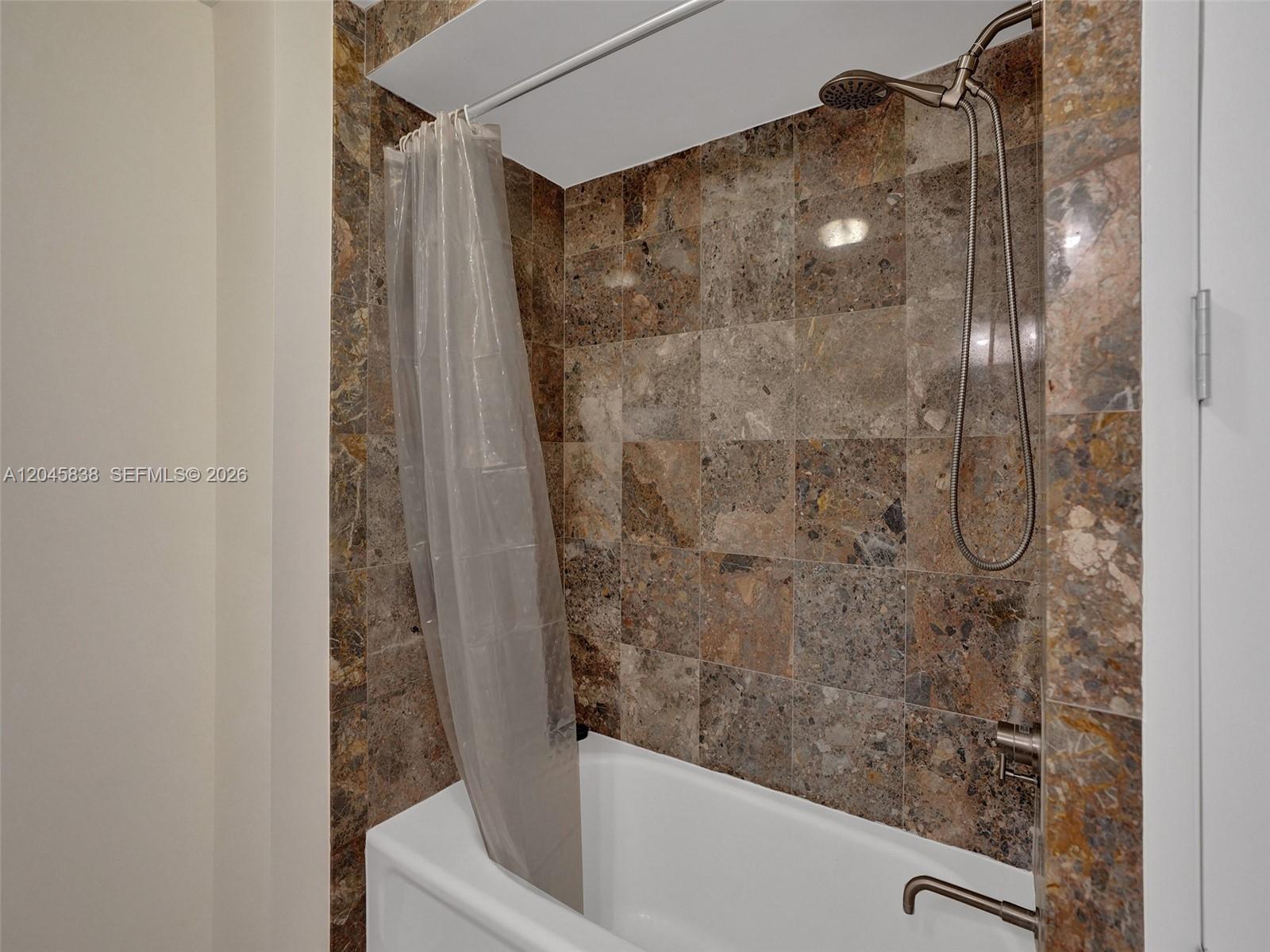 2509 N Ocean Boulevard 376 Property Photo 28