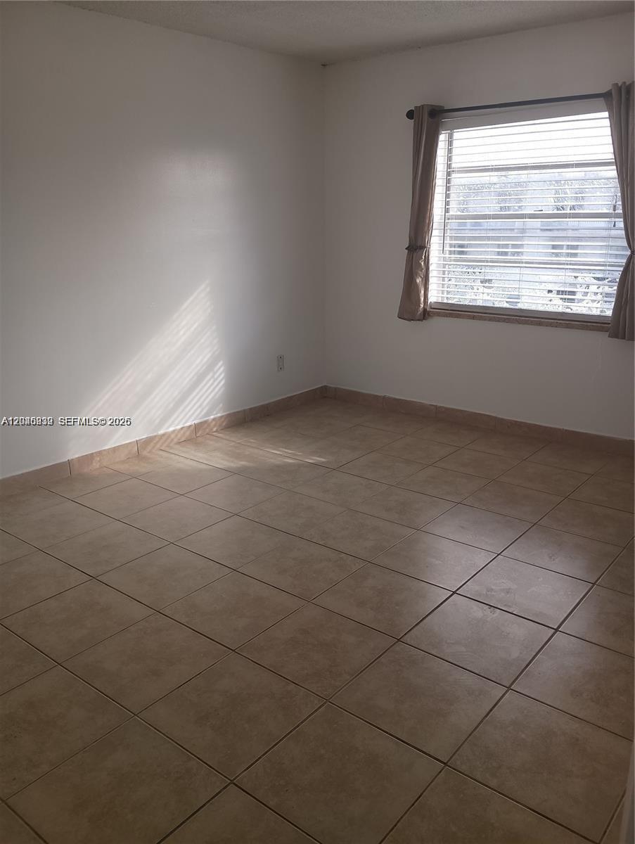 18100 Atlantic Boulevard 312 Property Photo 10