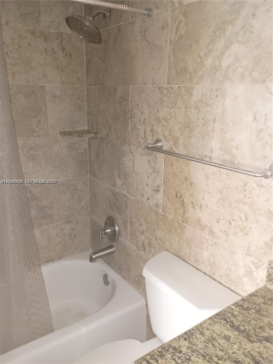 18100 Atlantic Boulevard 312 Property Photo 12