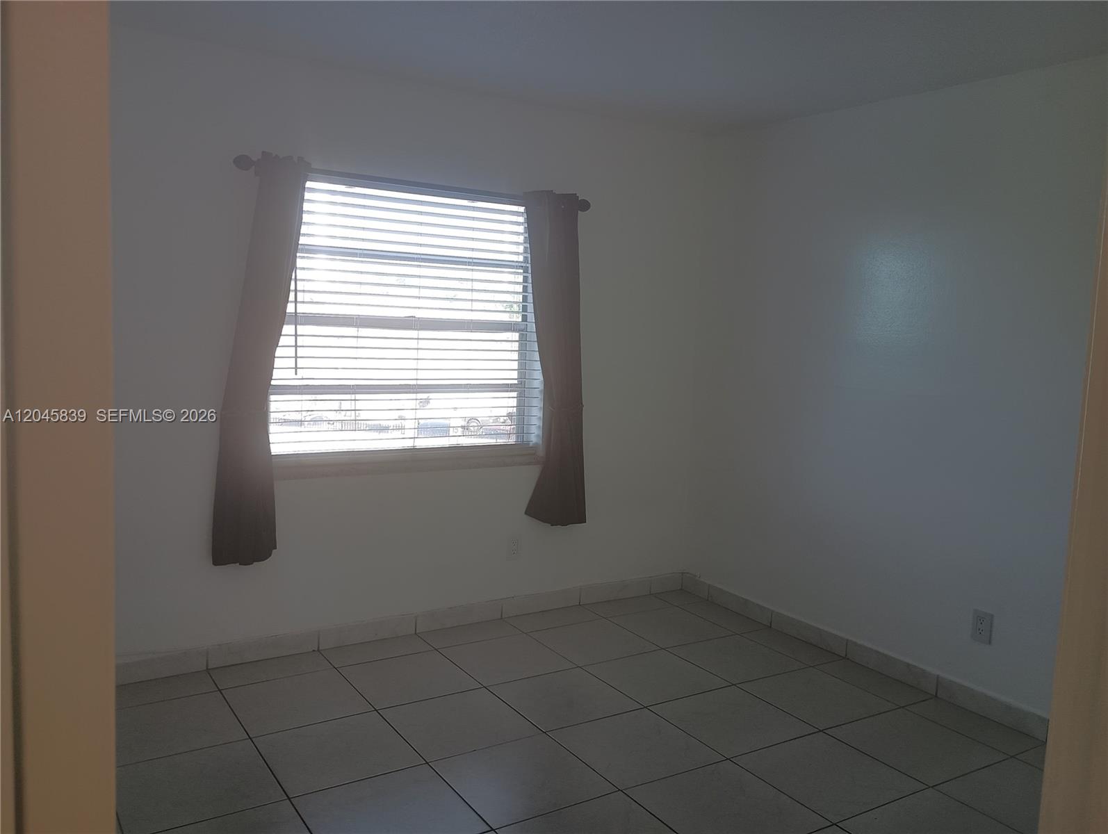 18100 Atlantic Boulevard 312 Property Photo 15