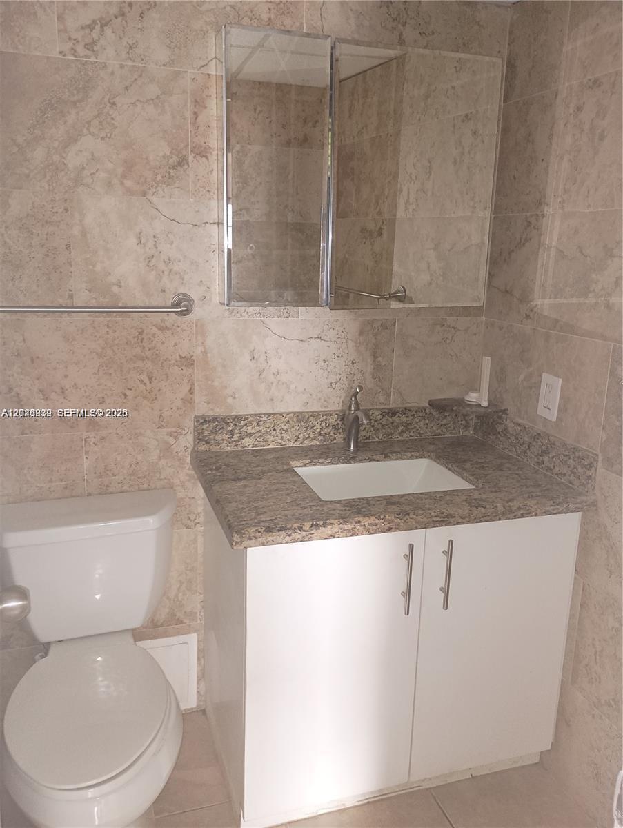 18100 Atlantic Boulevard 312 Property Photo 16