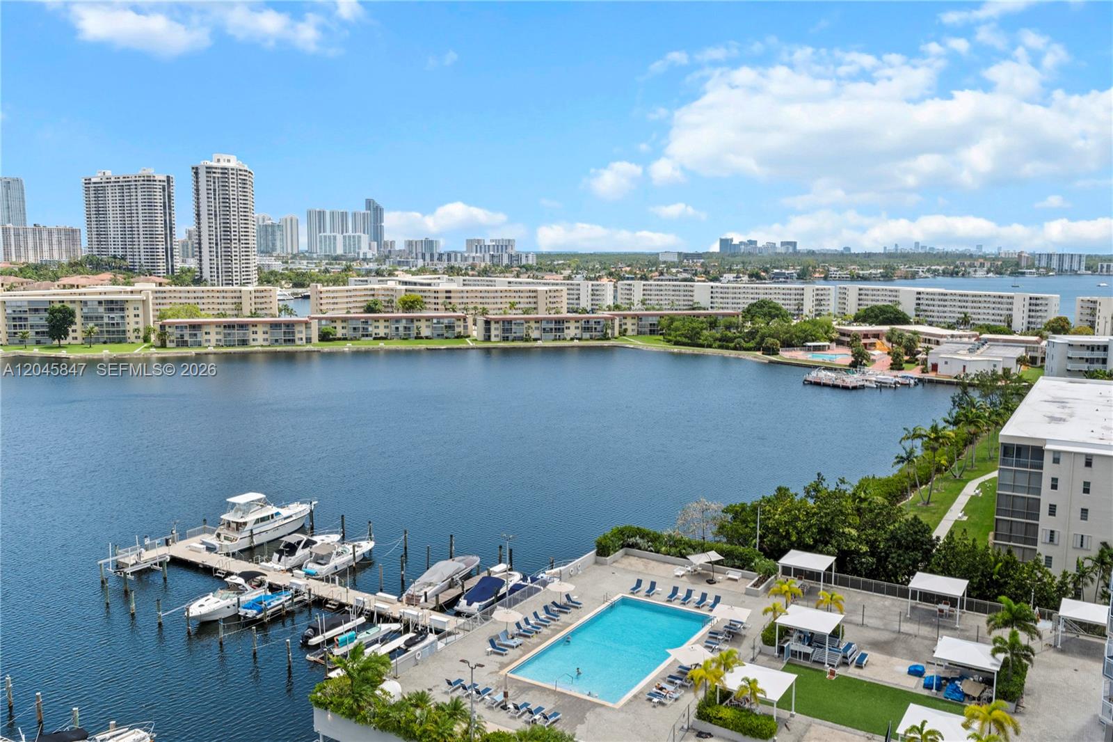 18071 Biscayne Boulevard 1404 Property Photo 2