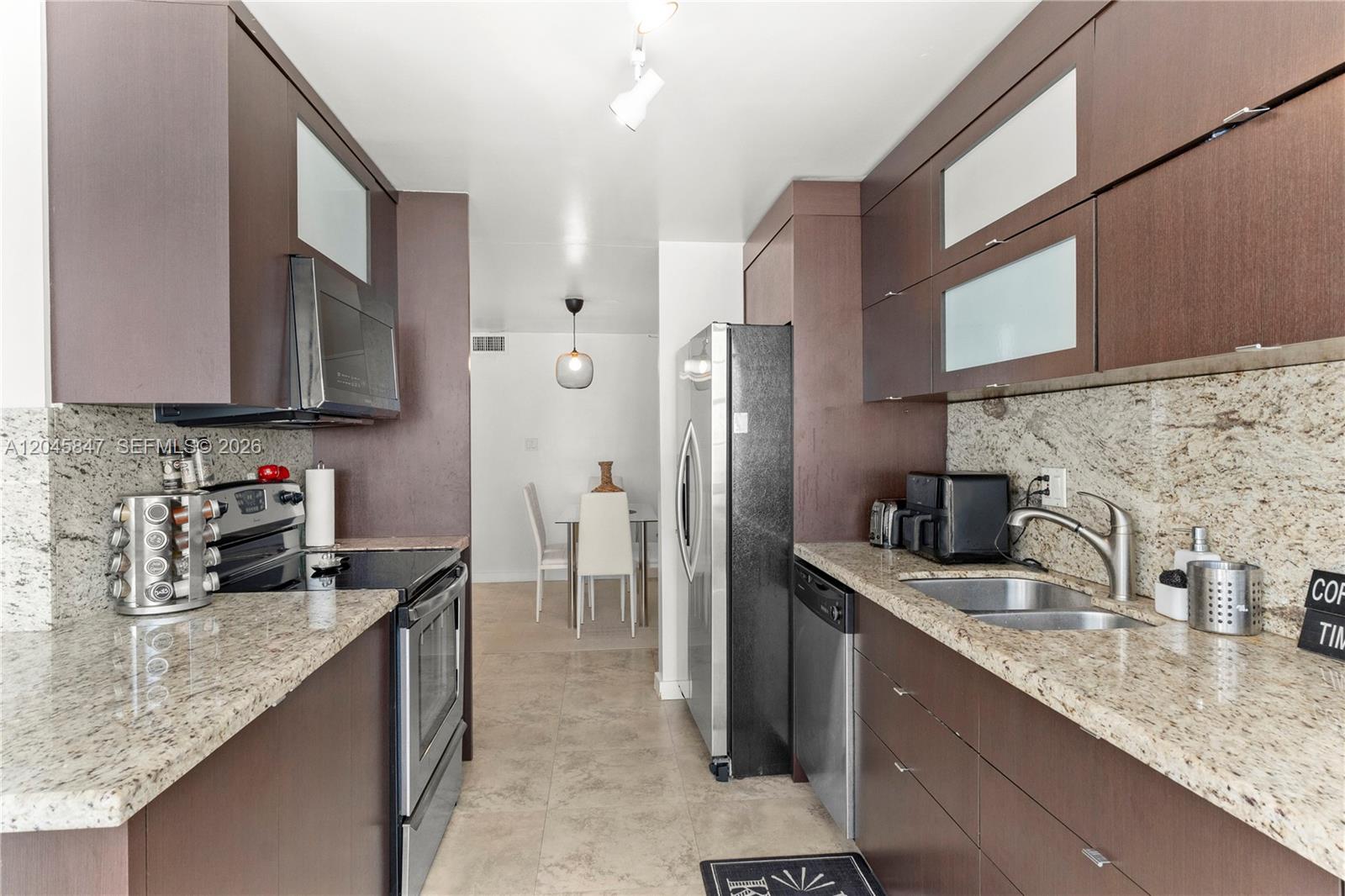 18071 Biscayne Boulevard 1404 Property Photo 4