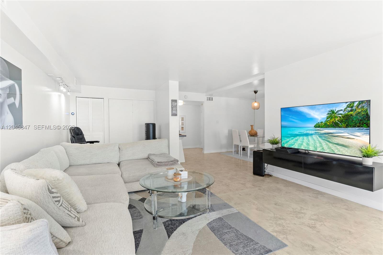 18071 Biscayne Boulevard 1404 Property Photo 9
