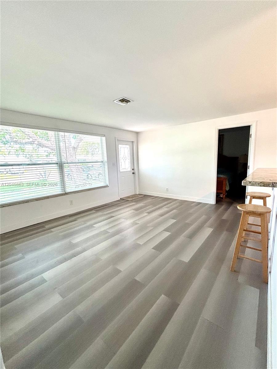 5809 Sullivan Road Property Photo 3