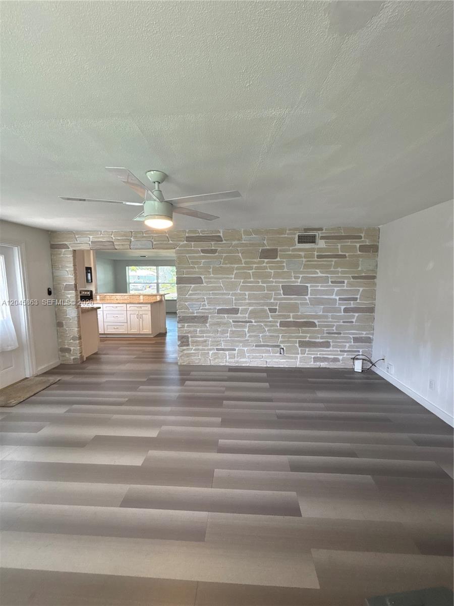 5809 Sullivan Road Property Photo 19
