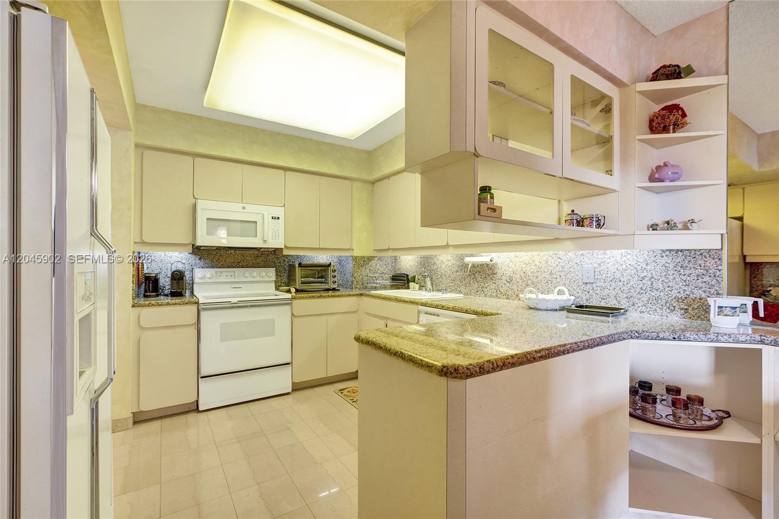 9801 Collins Avenue 8s Property Photo 22