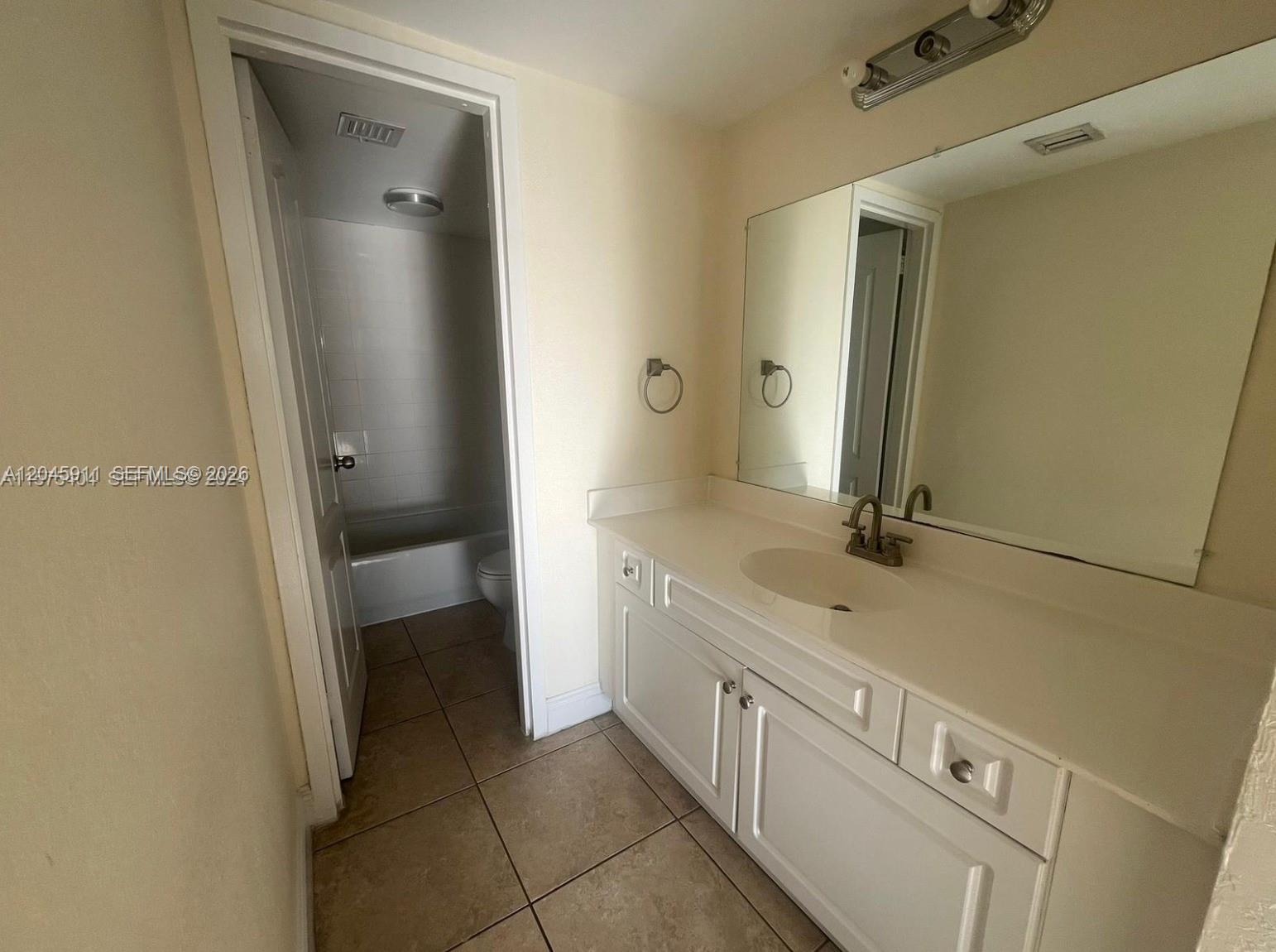 5112 Nw 79 Avenue 202 Property Photo 8