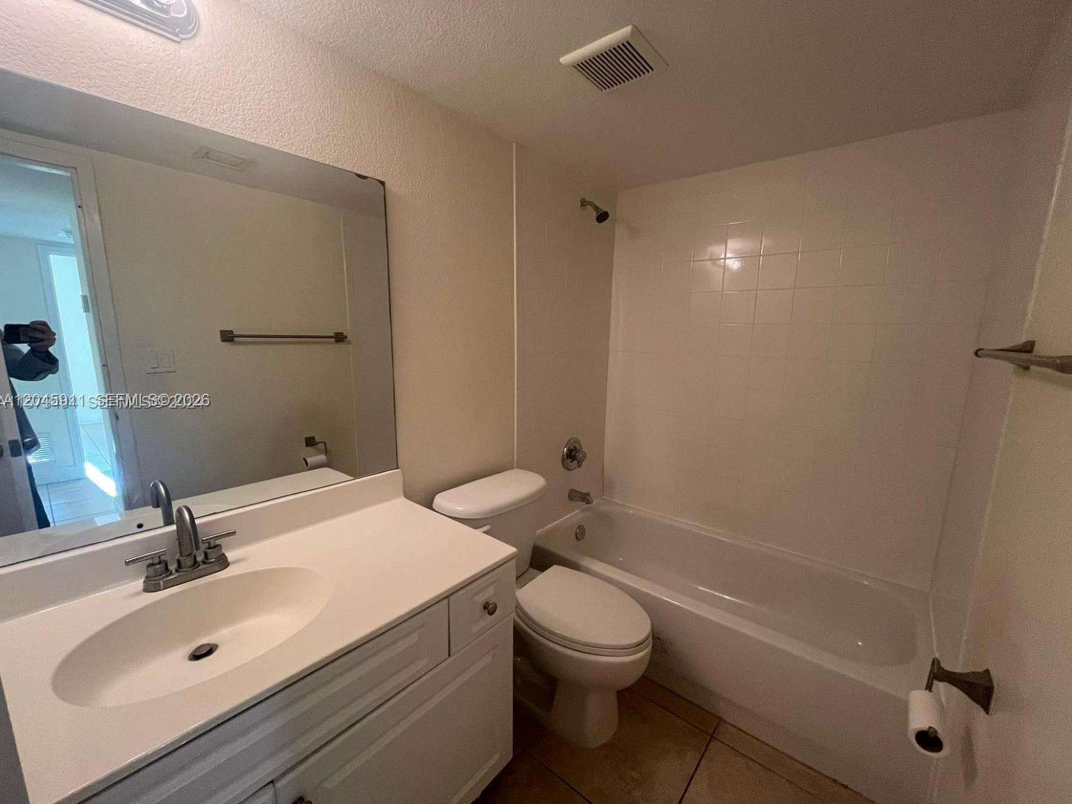 5112 Nw 79 Avenue 202 Property Photo 10