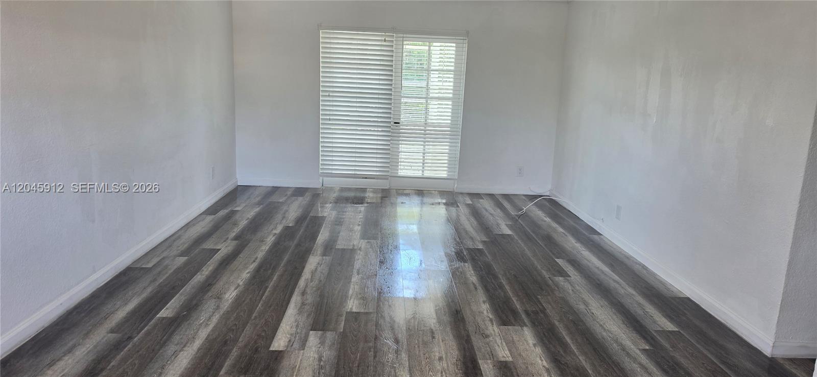 A12045912 Property Photo 17