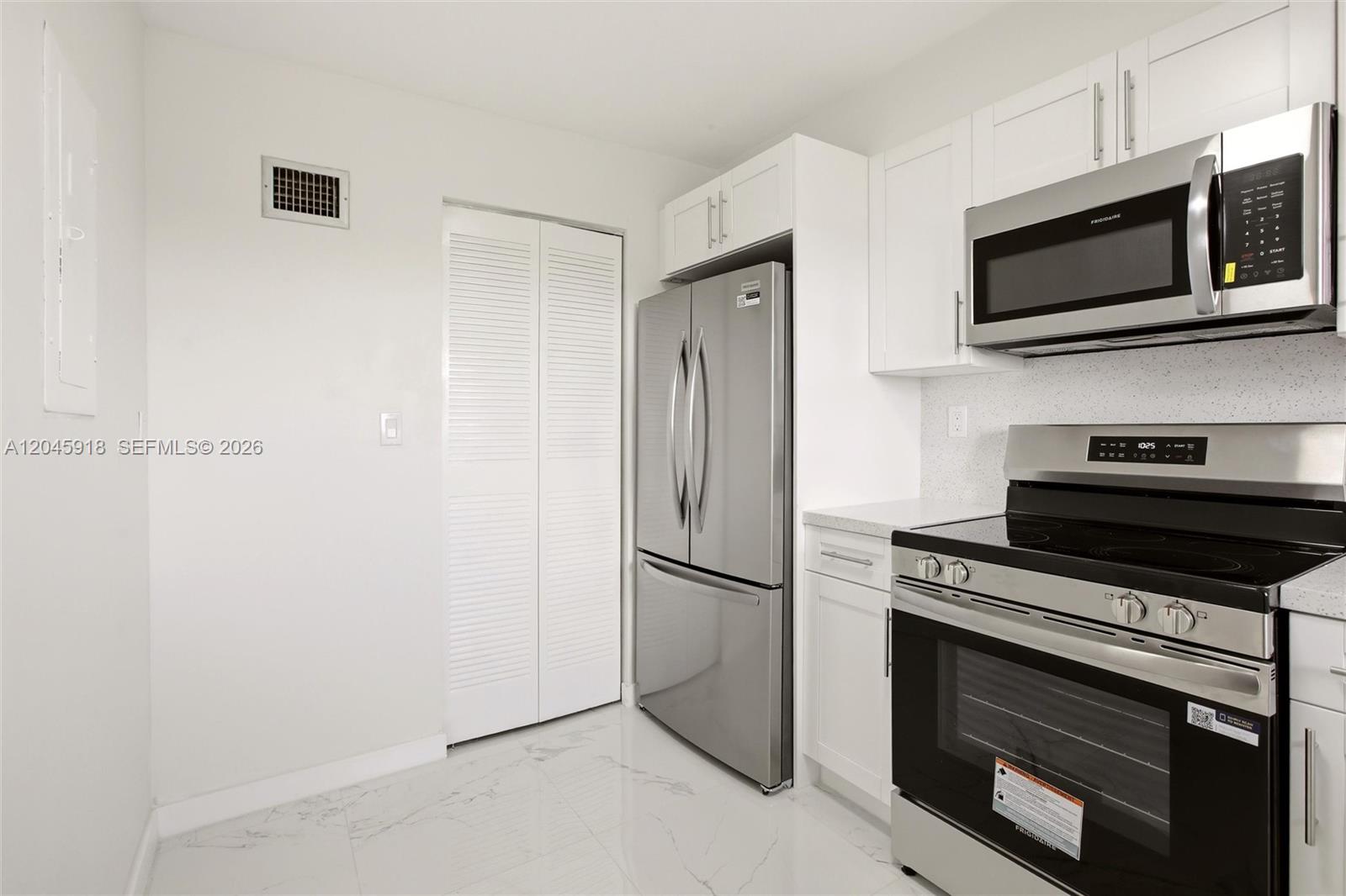 5900 Nw 44th Street 605 Property Photo 3