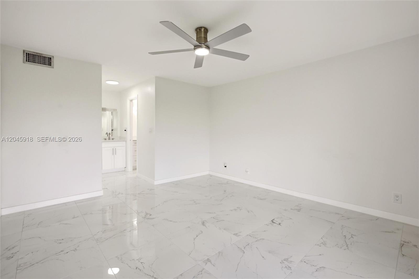 5900 Nw 44th Street 605 Property Photo 10