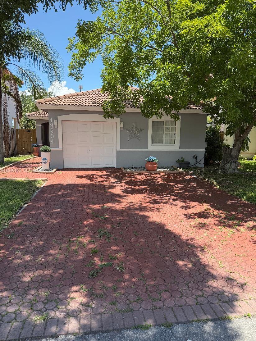 19554 Nw 79th Place Property Photo 1