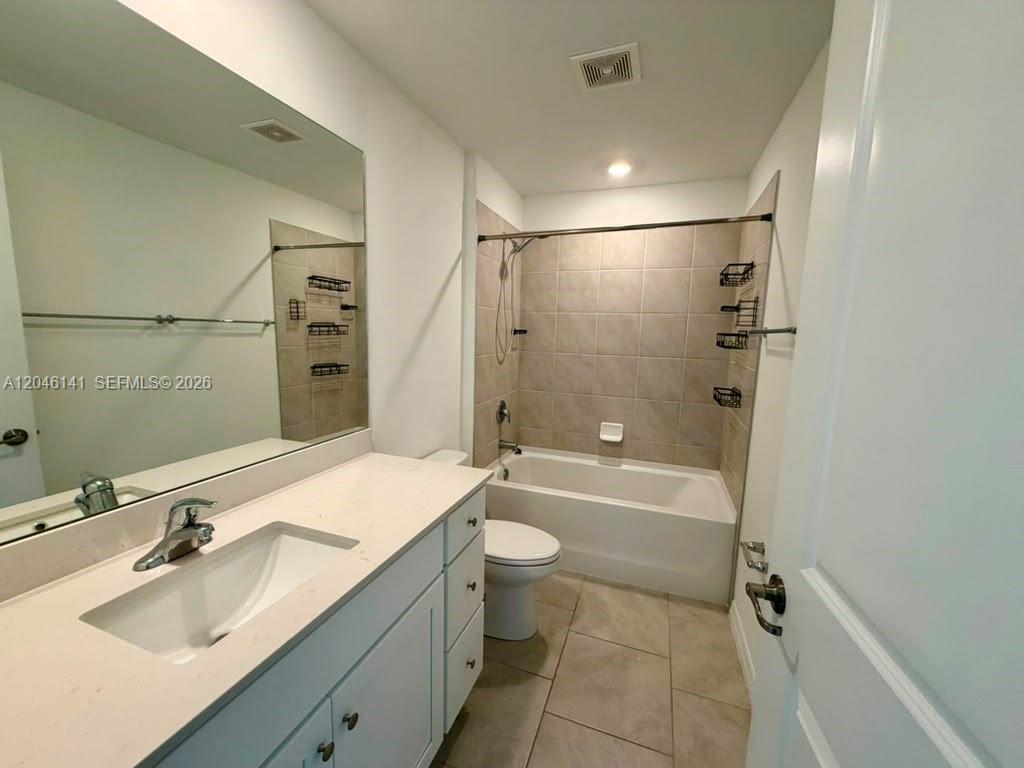 4104 Ne 12th Court Property Photo 4