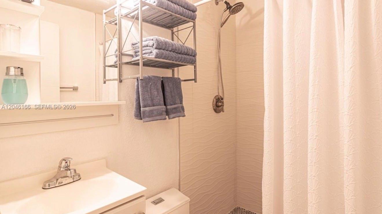 27 Ne 60th Terrace 2 Property Photo 18