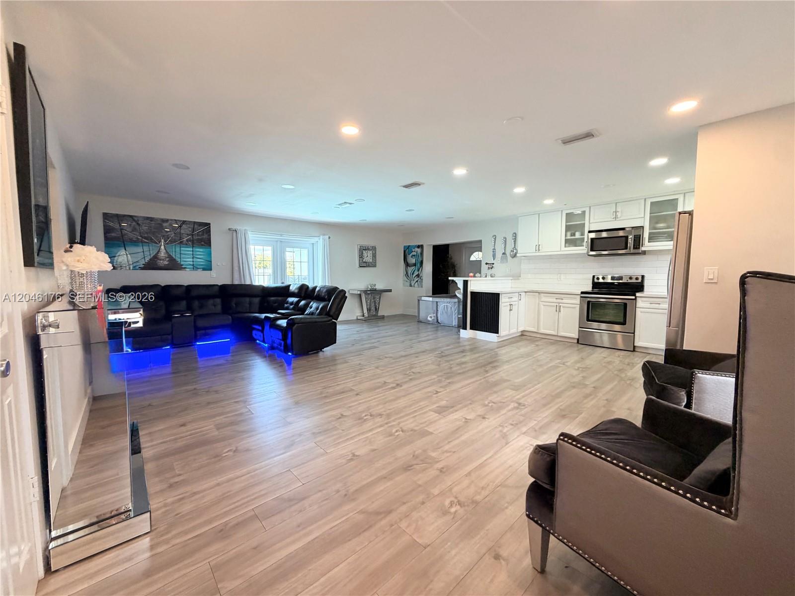 17130 Nw 42nd Court Property Photo 4