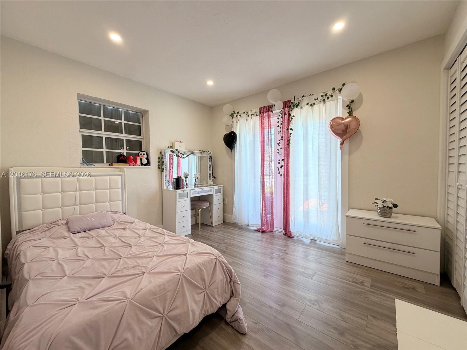 17130 Nw 42nd Court Property Photo 8