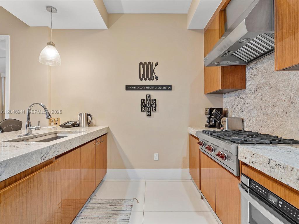 9705 Collins Avenue 1804n Property Photo 18