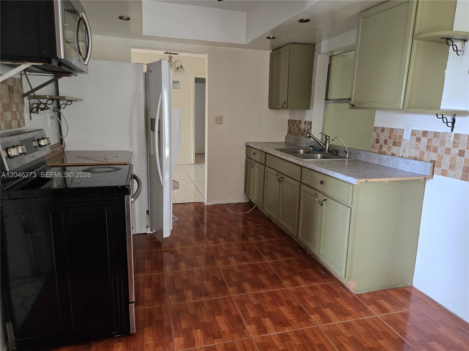 4205 Nw 52nd Avenue Property Photo 1