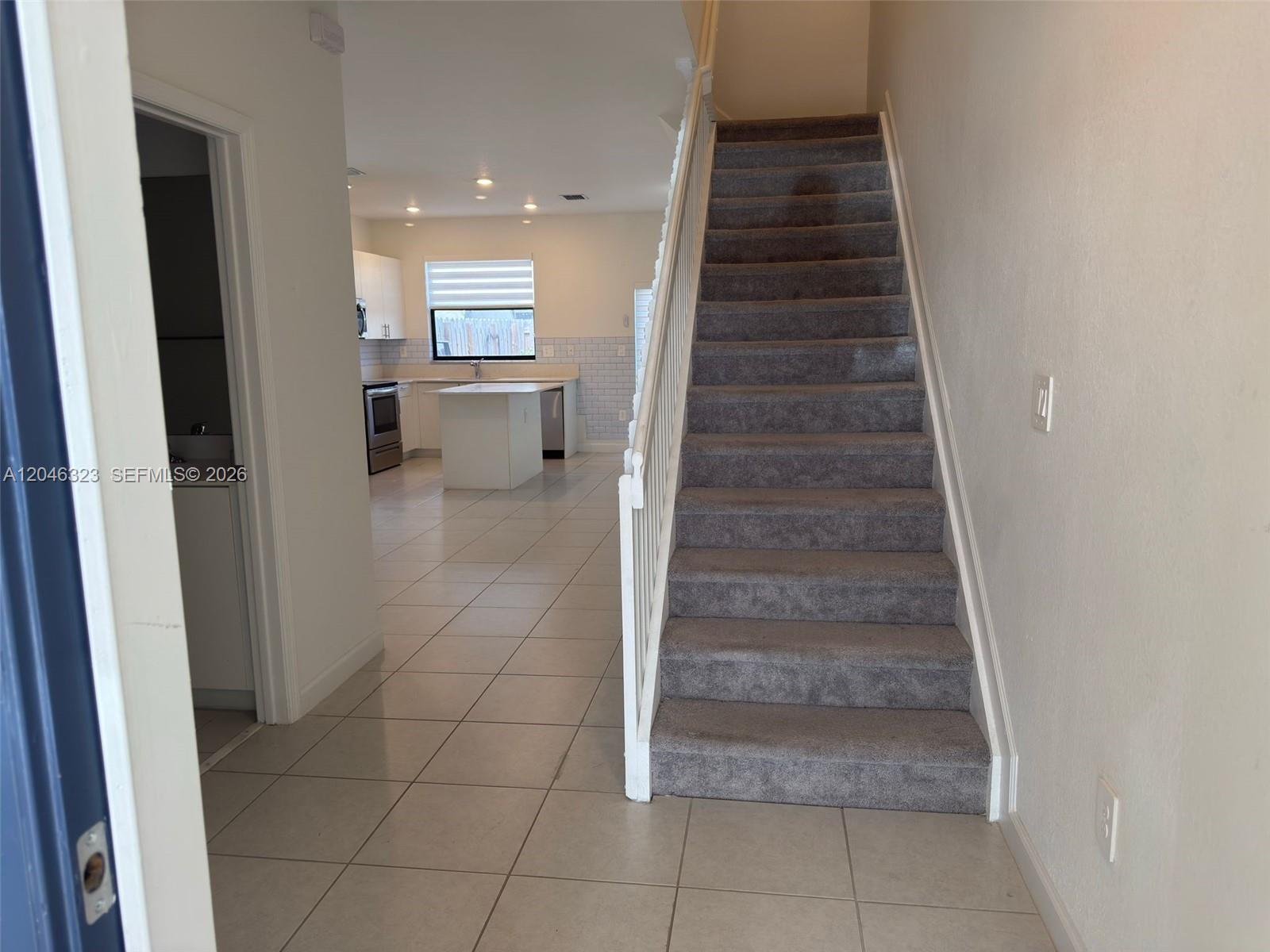 A12046323 Property Photo 4