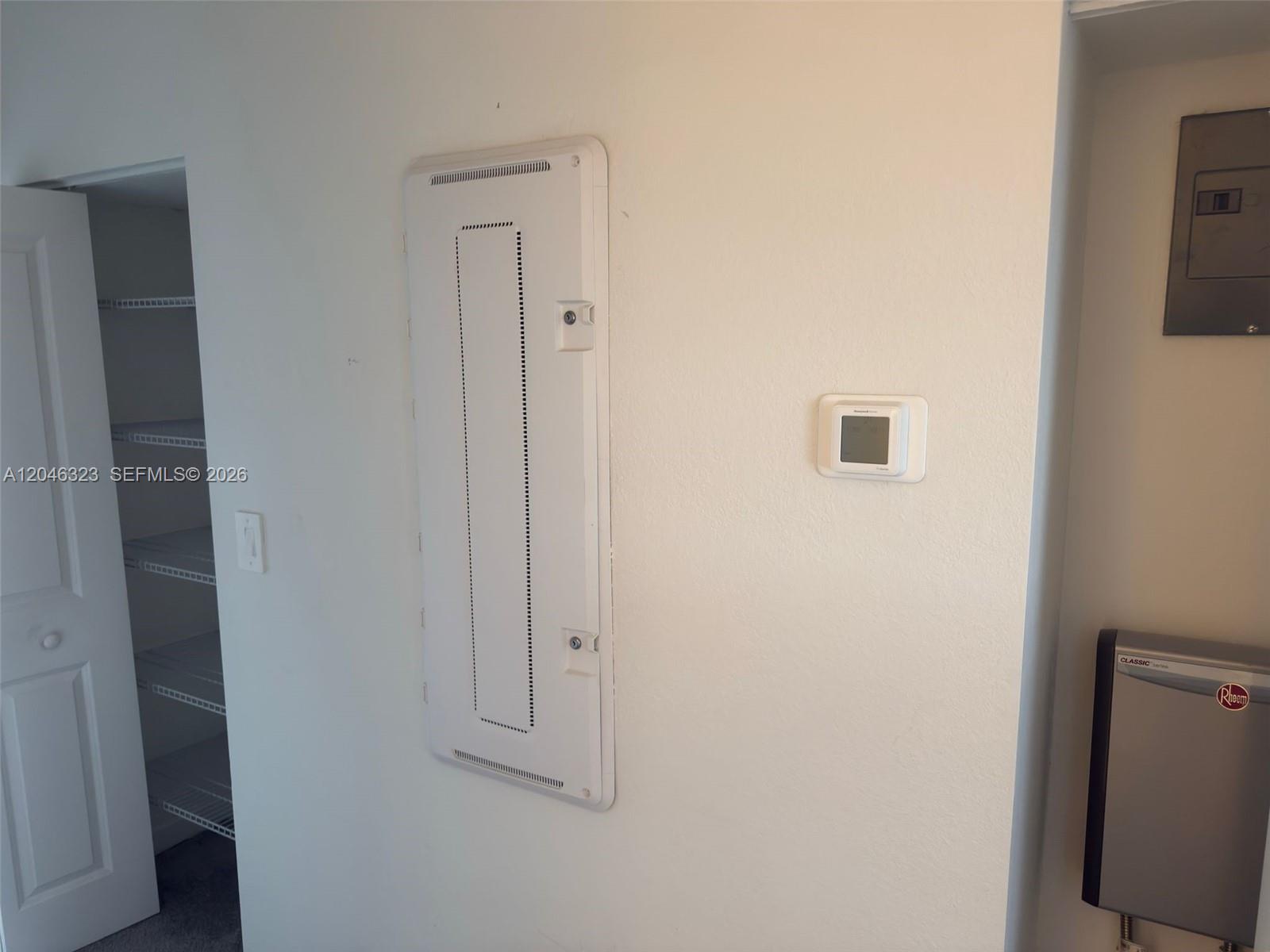 A12046323 Property Photo 22