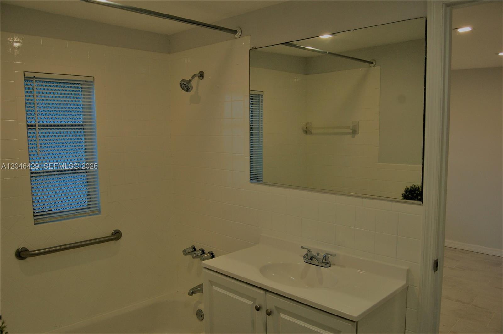 A12046429 Property Photo 5