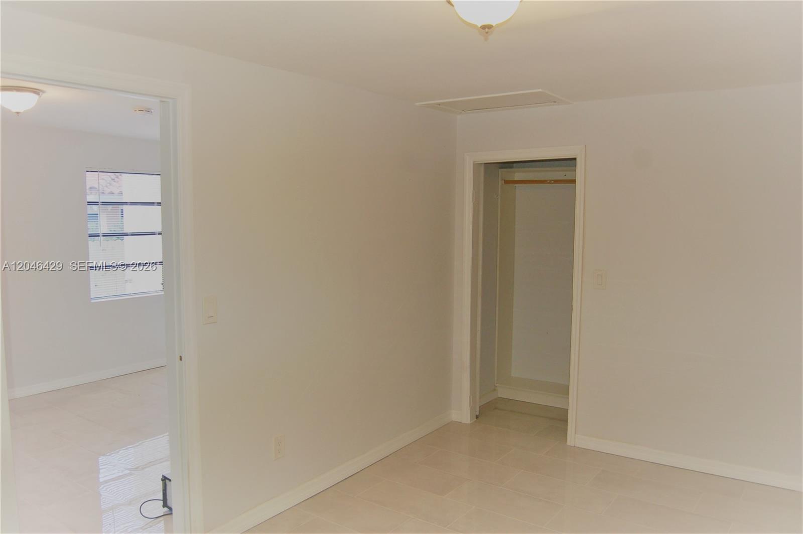 A12046429 Property Photo 8