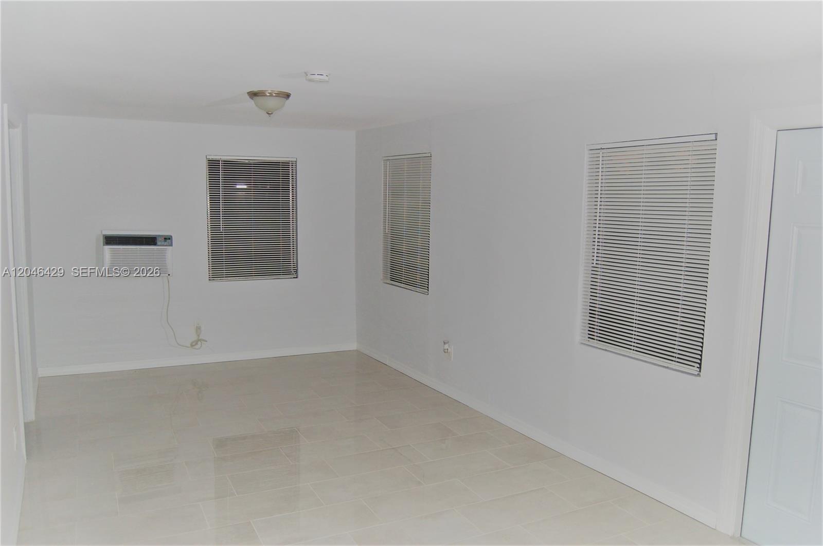 A12046429 Property Photo 15