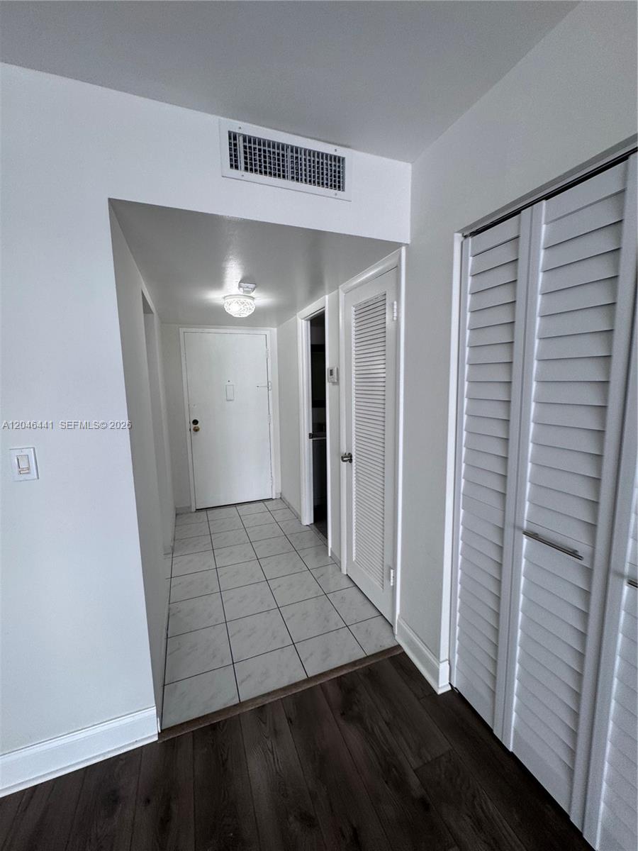 16710 Ne 9th Avenue 305 Property Photo 1