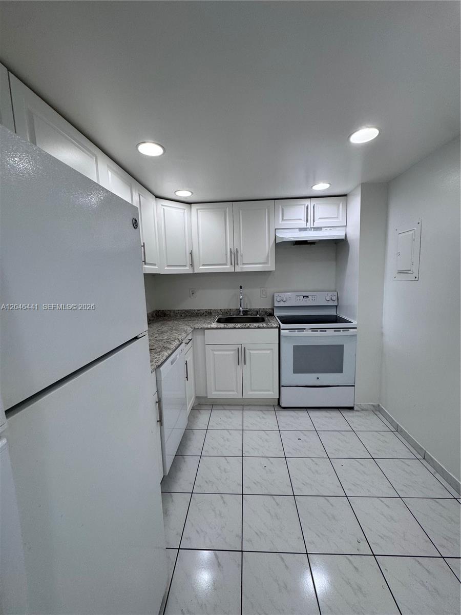 16710 Ne 9th Avenue 305 Property Photo 10