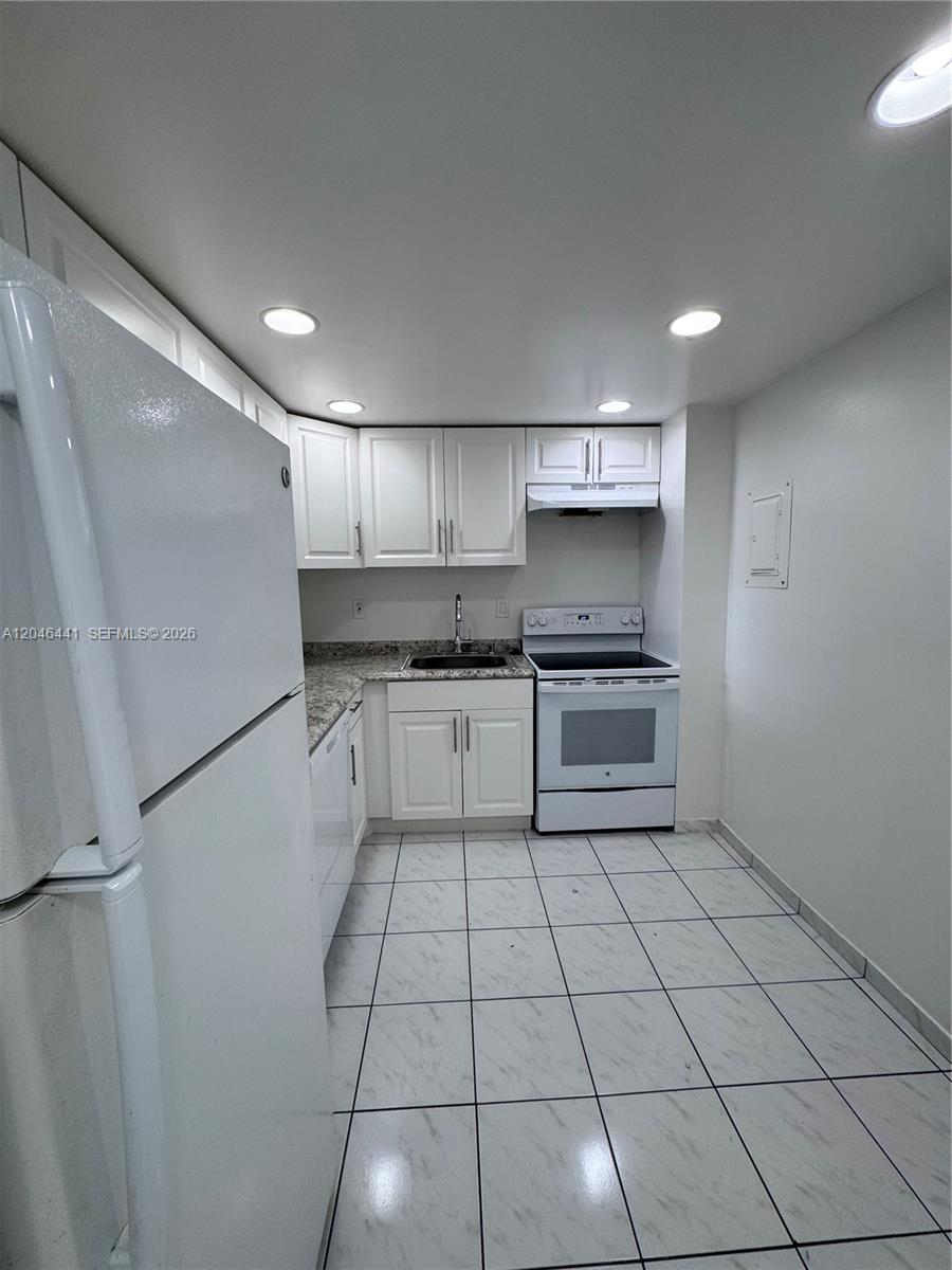 16710 Ne 9th Avenue 305 Property Photo 11