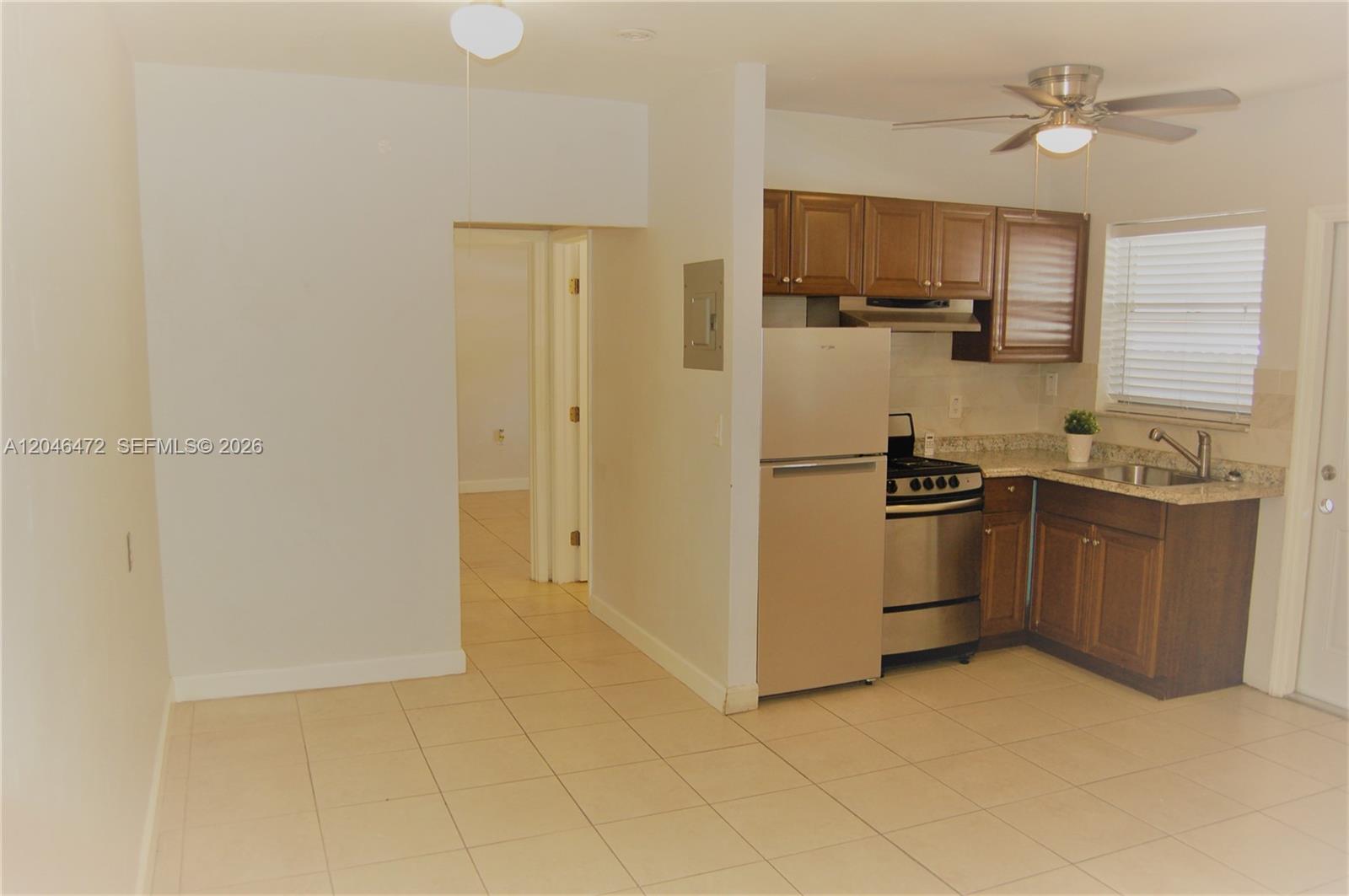 A12046472 Property Photo 9