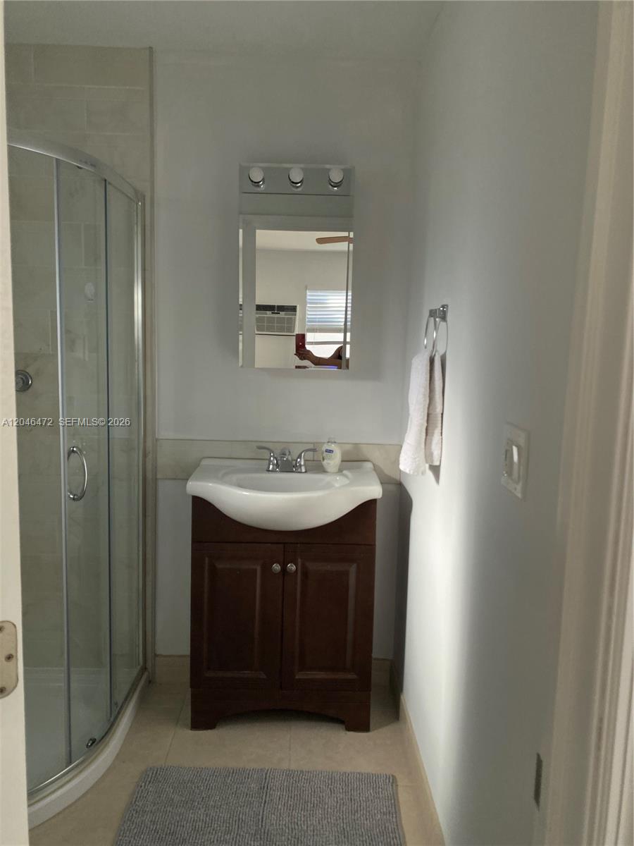 A12046472 Property Photo 31